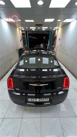 کرایسلەر 300